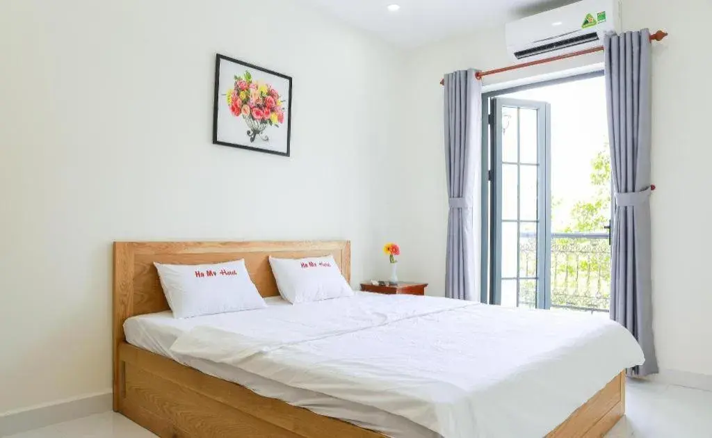 Bed in Ha My Hotel Bed in Ha My Hotel