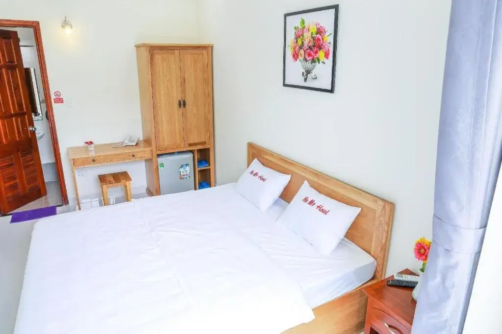 Bed in Ha My Hotel Bed in Ha My Hotel