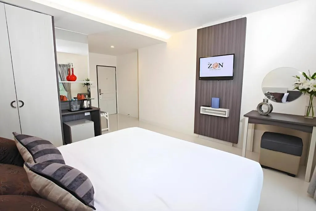 Bed in The Zen Hotel Pattaya