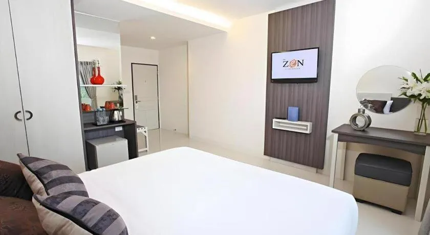 Bed in The Zen Hotel Pattaya