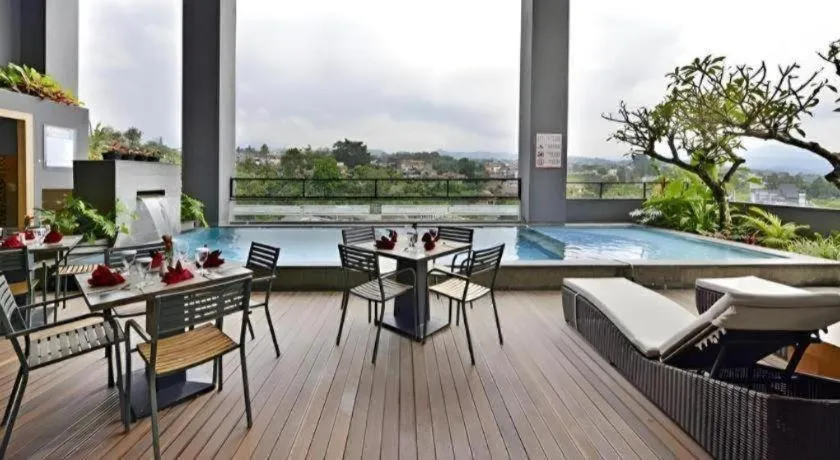 Travello Hotel Bandung