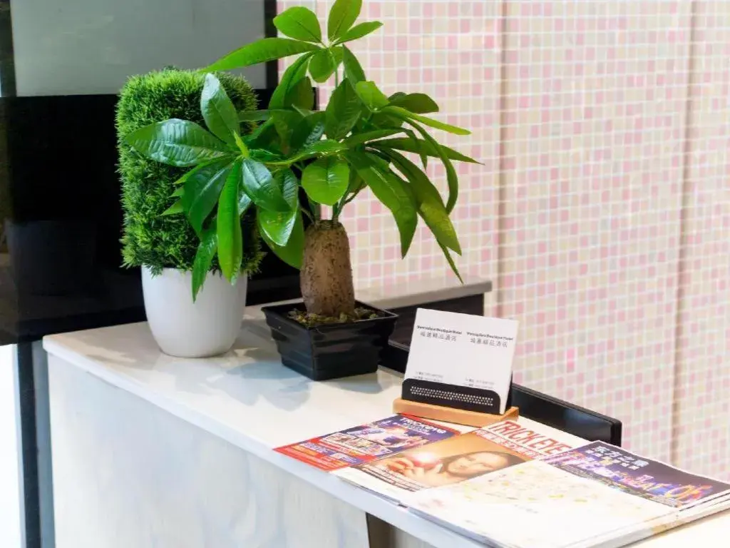 Metroplace Boutique Metroplace Boutique