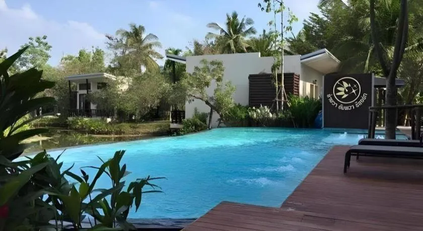 Lumphawa Amphawa Resort