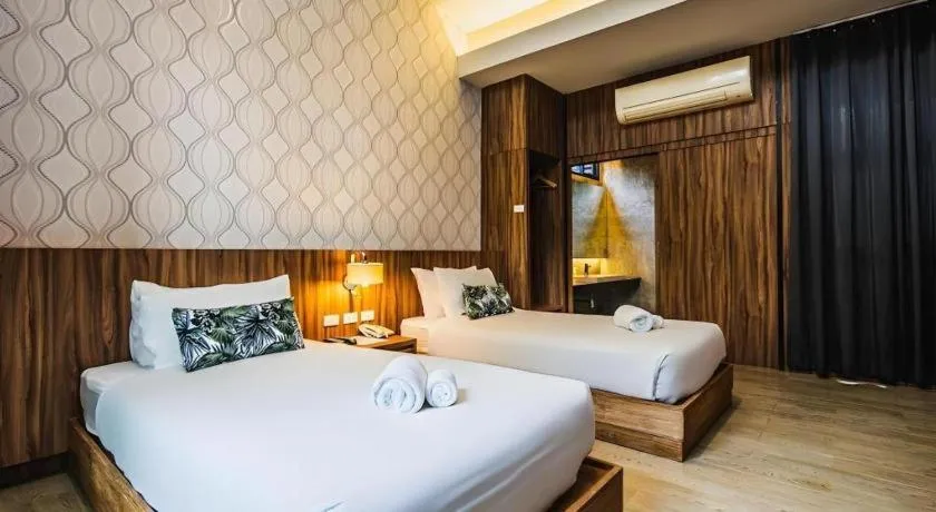 Bed in Lumphawa Amphawa Resort