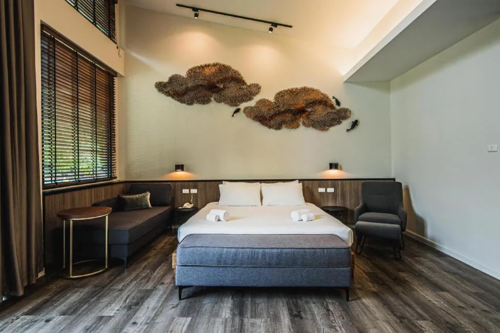 Bed in Lumphawa Amphawa Resort