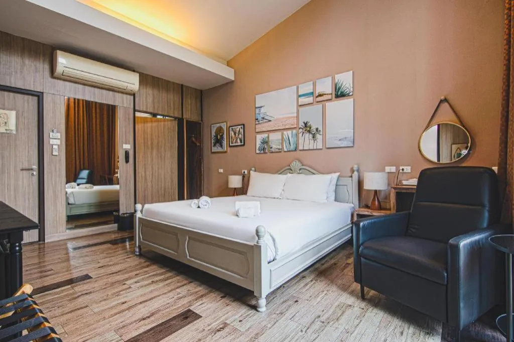 Bed in Lumphawa Amphawa Resort