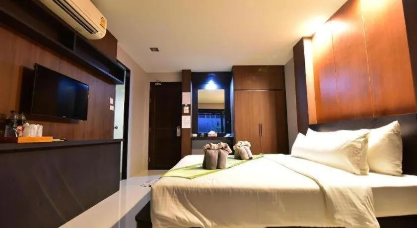 Bed in The Breeze Lipe Resort