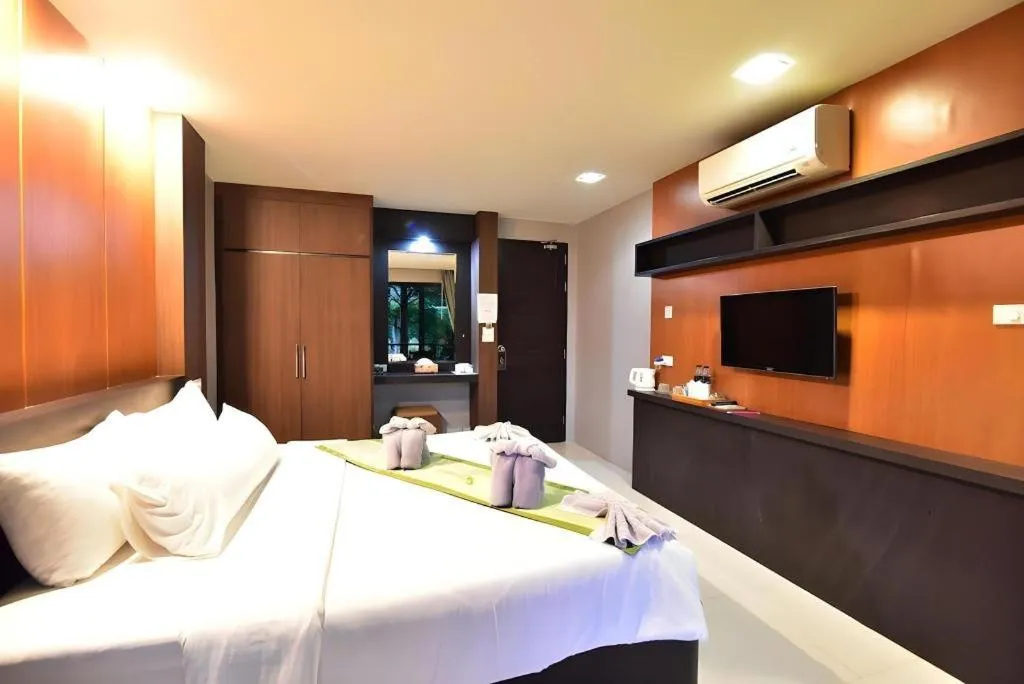 Bed in The Breeze Lipe Resort