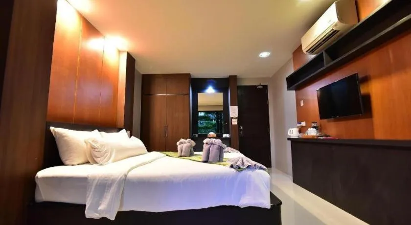 Bed in The Breeze Lipe Resort