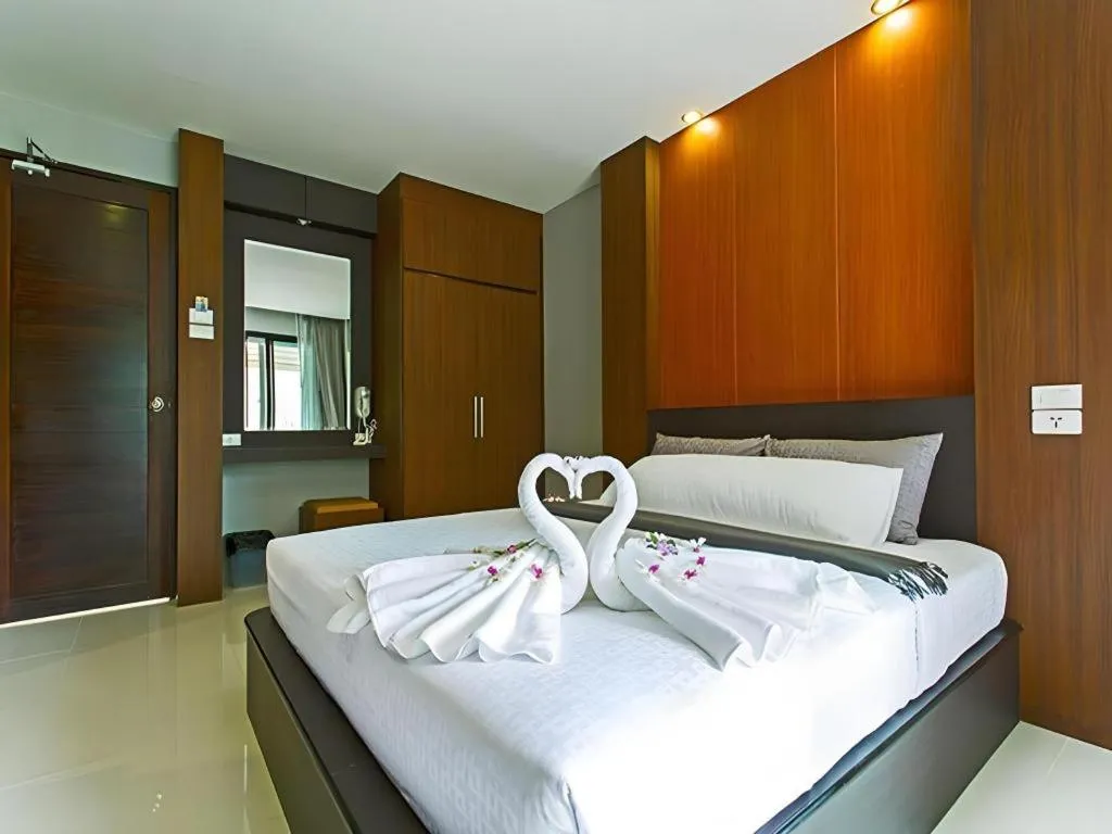 Bed in The Breeze Lipe Resort