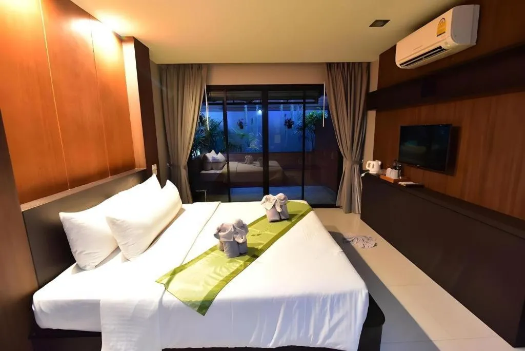 Bed in The Breeze Lipe Resort