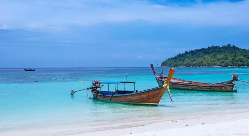 The Breeze Lipe Resort