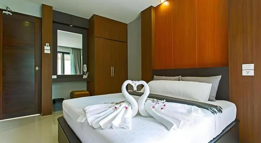 Bed in The Breeze Lipe Resort