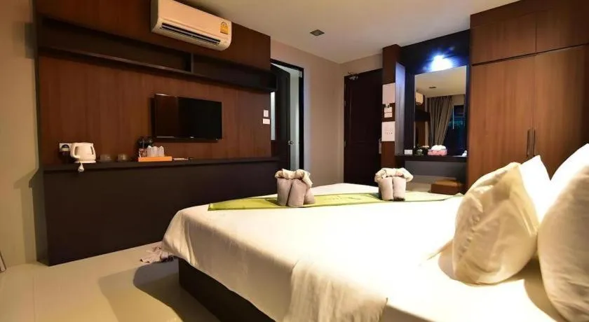 Bed in The Breeze Lipe Resort