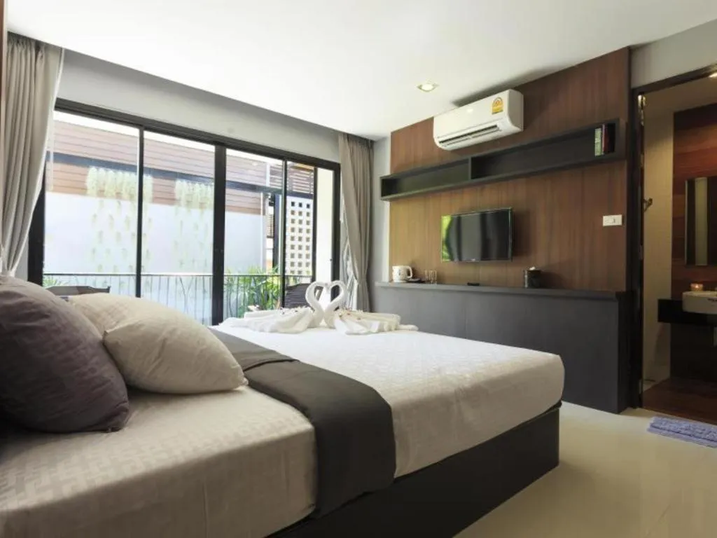 Bed in The Breeze Lipe Resort