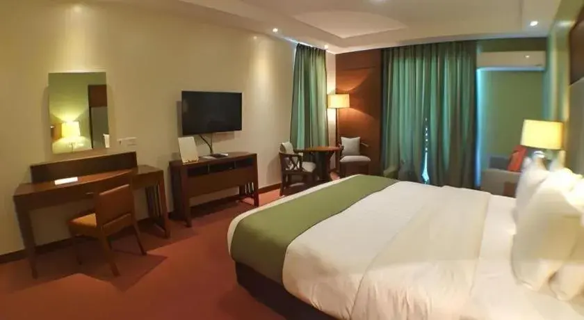 Bed in Mansion Garden Hotel Bed in Mansion Garden Hotel