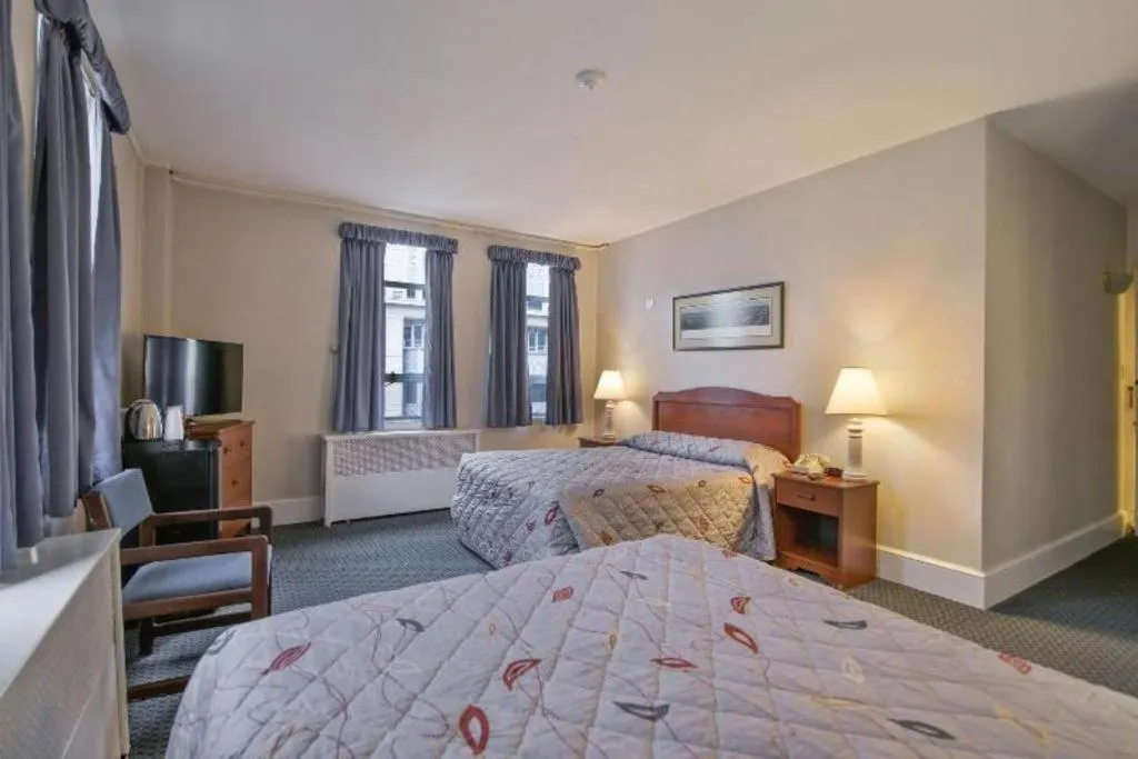 Bed in Hotel Harrington