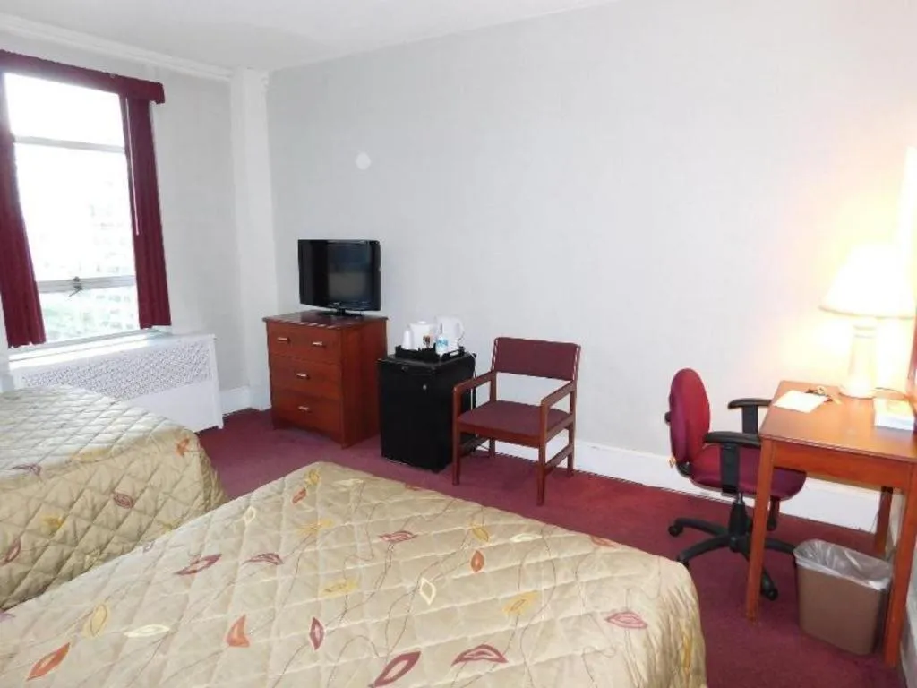 Bed in Hotel Harrington