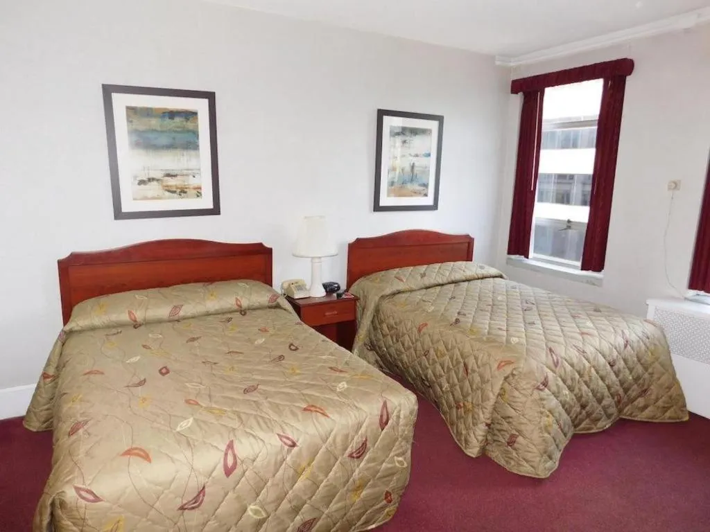 Bed in Hotel Harrington