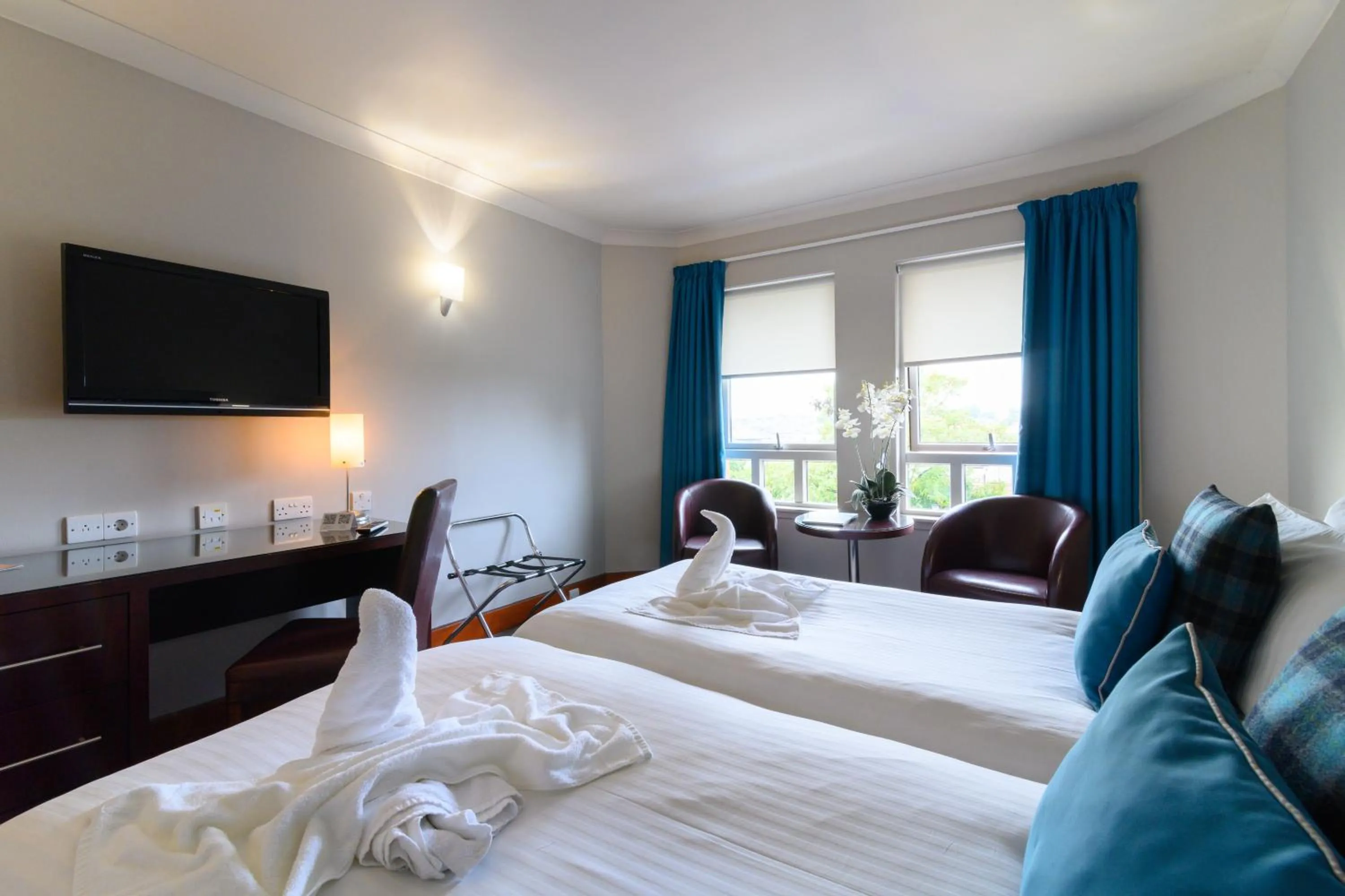 Bed in Glynhill Hotel & Spa near Glasgow Airport