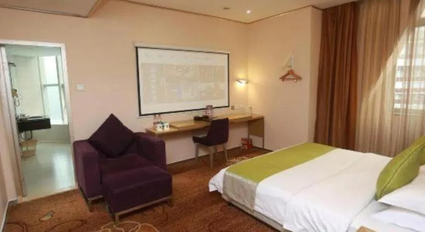 Bed in GreenTree Alliance Shenzhen Shekou Sea World Taizi Road Hotel