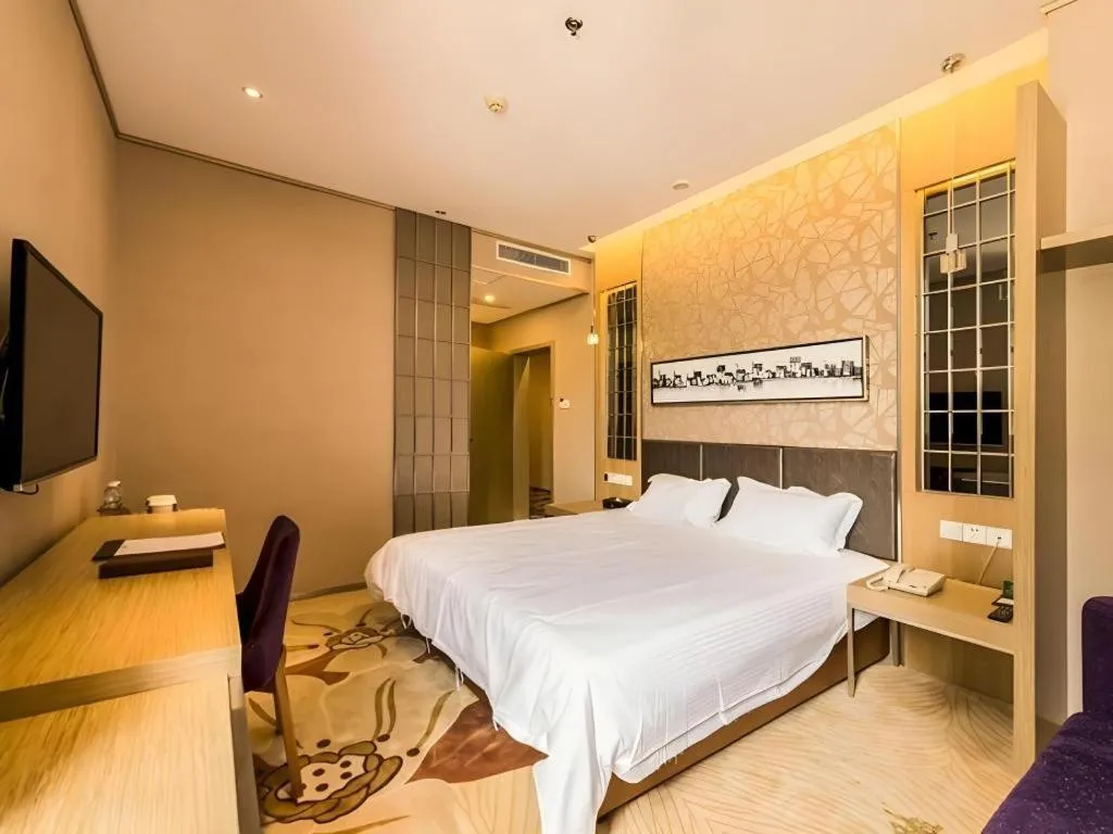 Bed in GreenTree Alliance Shenzhen Shekou Sea World Taizi Road Hotel
