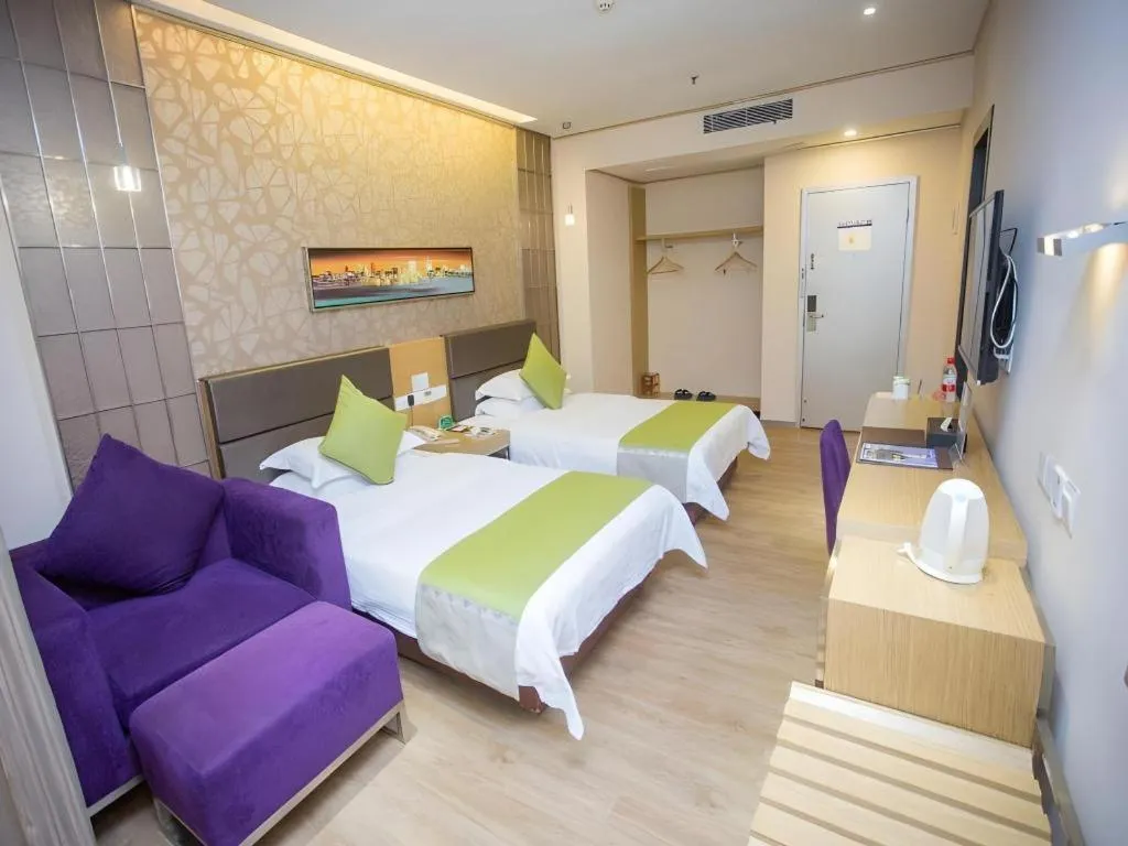 Bed in GreenTree Alliance Shenzhen Shekou Sea World Taizi Road Hotel