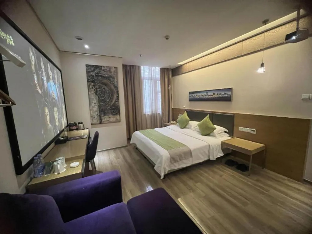 Bed in GreenTree Alliance Shenzhen Shekou Sea World Taizi Road Hotel
