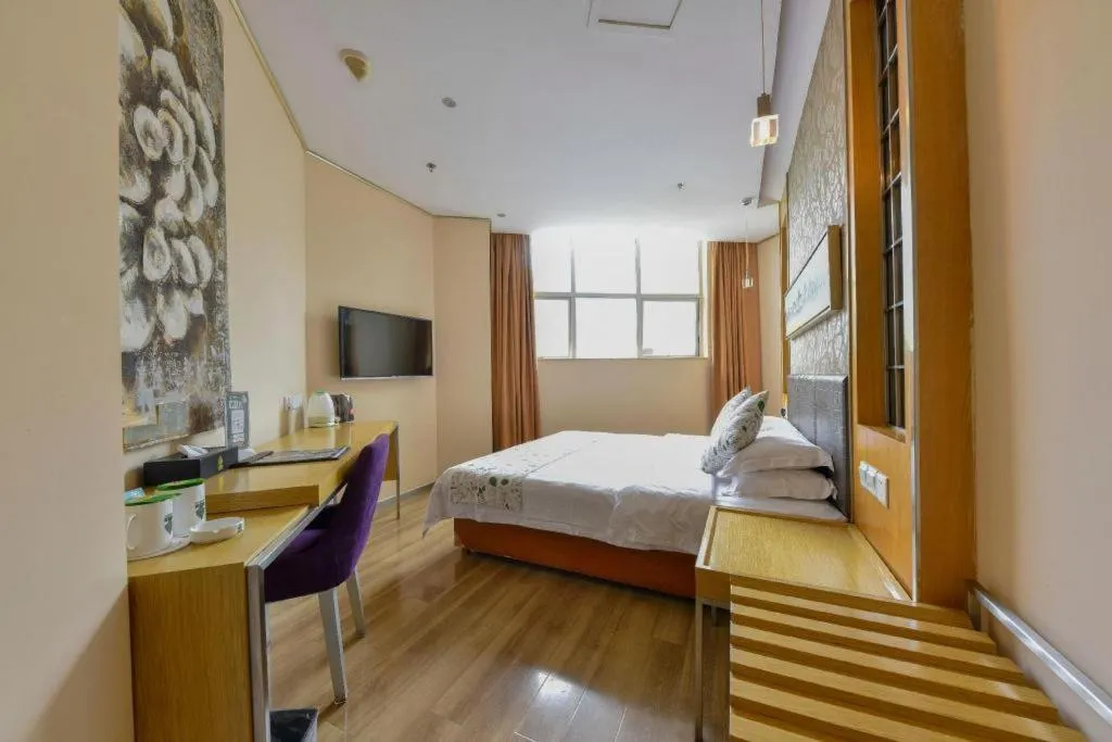 Bed in GreenTree Alliance Shenzhen Shekou Sea World Taizi Road Hotel