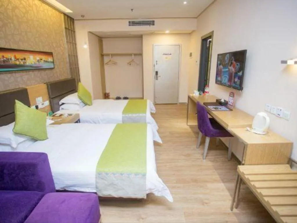 Bed in GreenTree Alliance Shenzhen Shekou Sea World Taizi Road Hotel