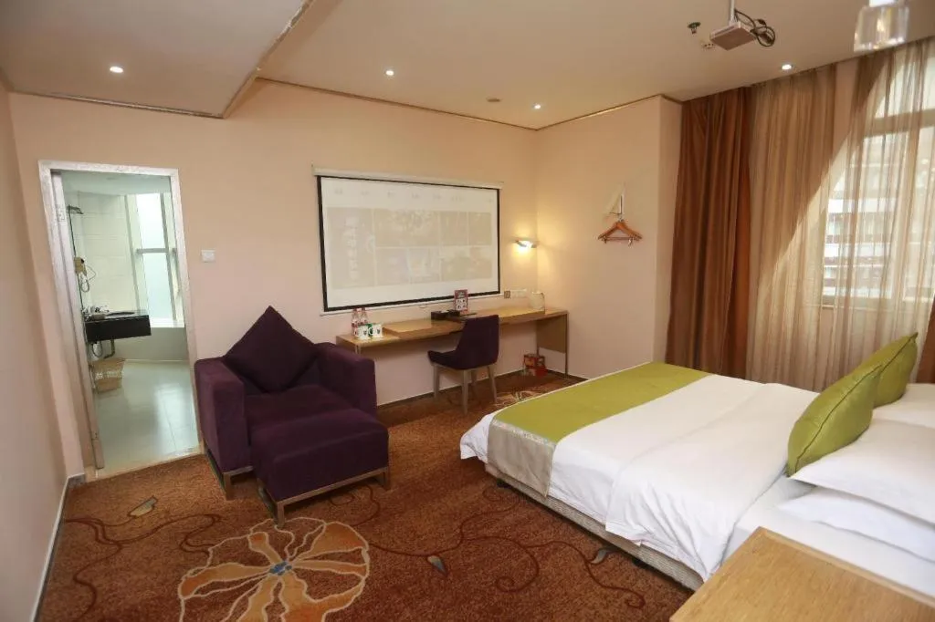 Bed in GreenTree Alliance Shenzhen Shekou Sea World Taizi Road Hotel