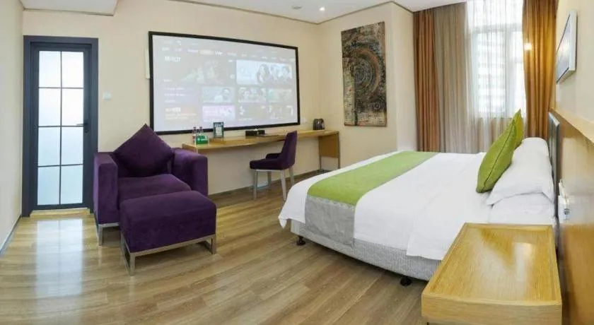 Bed in GreenTree Alliance Shenzhen Shekou Sea World Taizi Road Hotel
