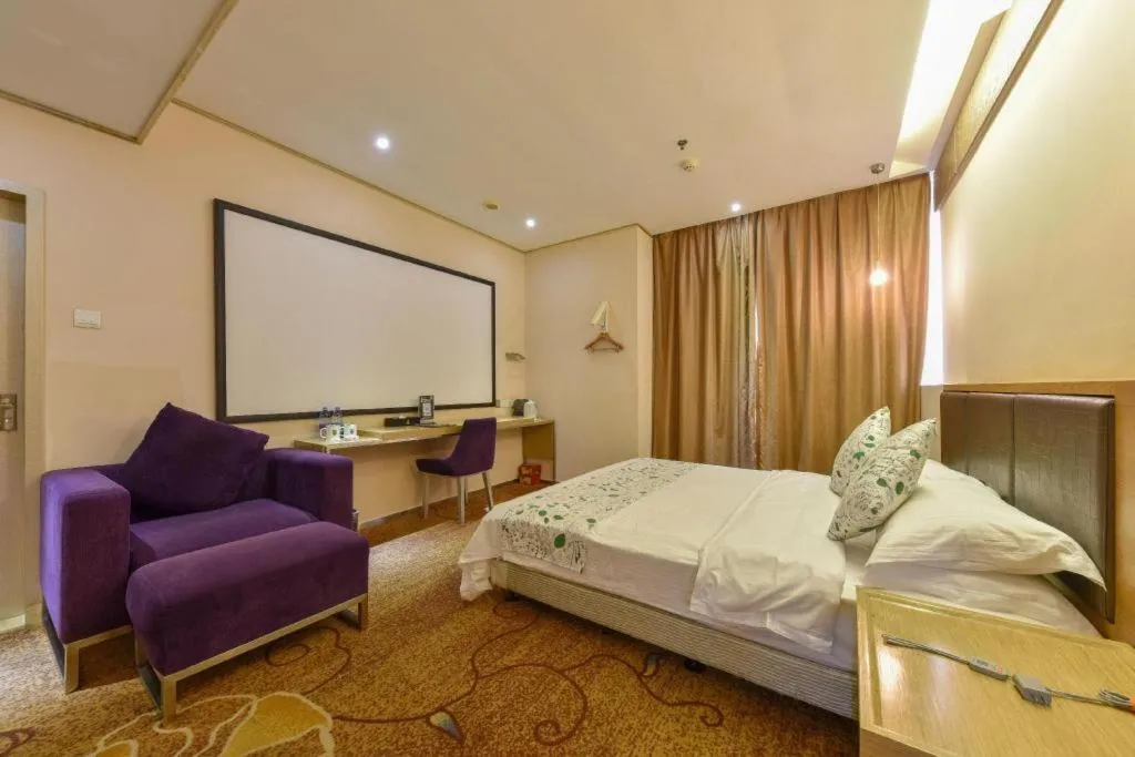 Bed in GreenTree Alliance Shenzhen Shekou Sea World Taizi Road Hotel