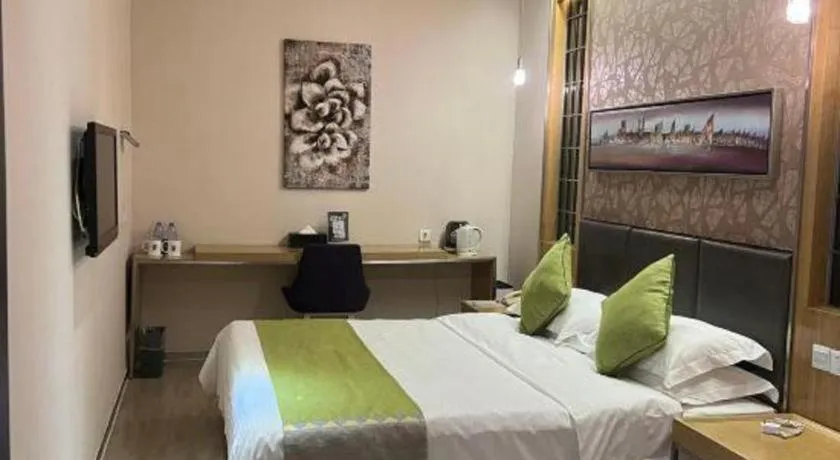 Bed in GreenTree Alliance Shenzhen Shekou Sea World Taizi Road Hotel