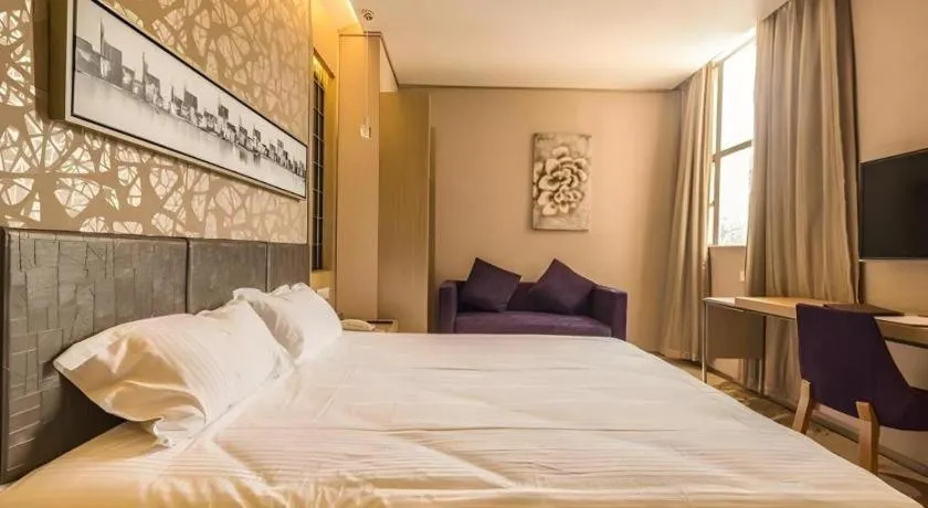 Bed in GreenTree Alliance Shenzhen Shekou Sea World Taizi Road Hotel