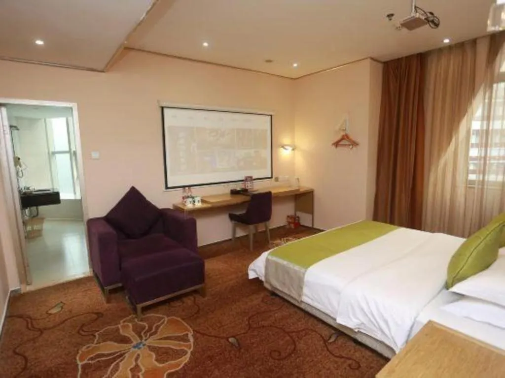 Bed in GreenTree Alliance Shenzhen Shekou Sea World Taizi Road Hotel