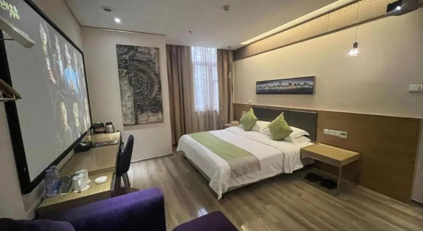 Bed in GreenTree Alliance Shenzhen Shekou Sea World Taizi Road Hotel