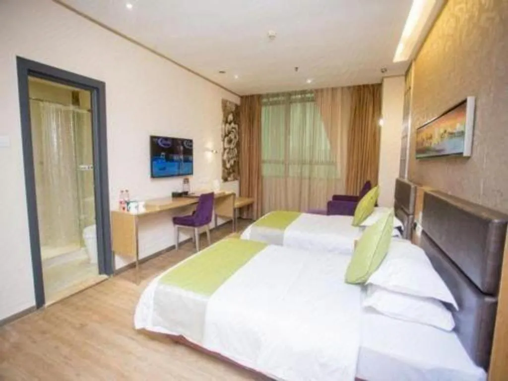 Bed in GreenTree Alliance Shenzhen Shekou Sea World Taizi Road Hotel