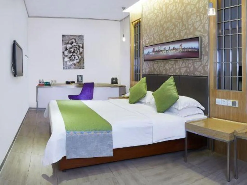 Bed in GreenTree Alliance Shenzhen Shekou Sea World Taizi Road Hotel