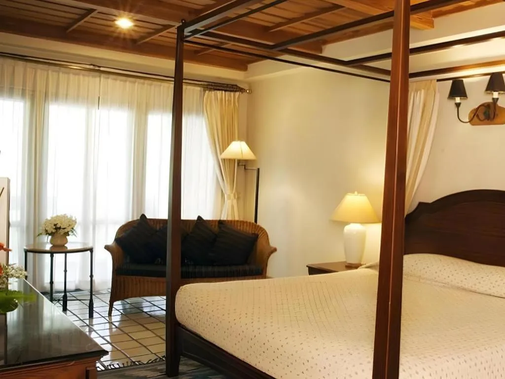 Bed in Lake View Hotel And Golf Club