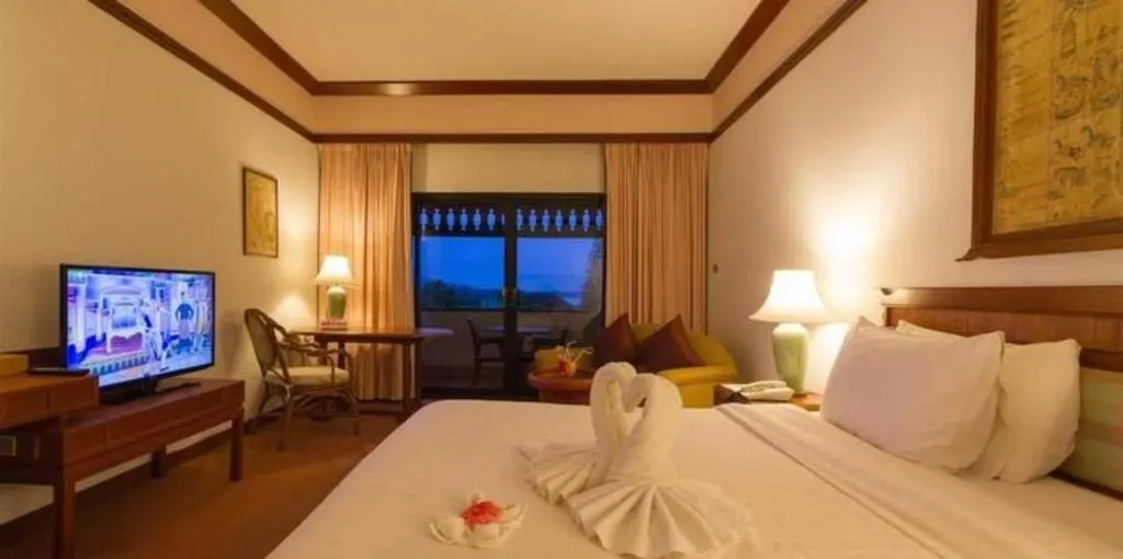 Bed in Imperial Golden Triangle Resort