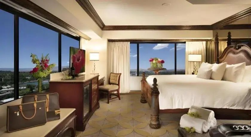 Bed in Peppermill Resort Spa Casino Bed in Peppermill Resort Spa Casino