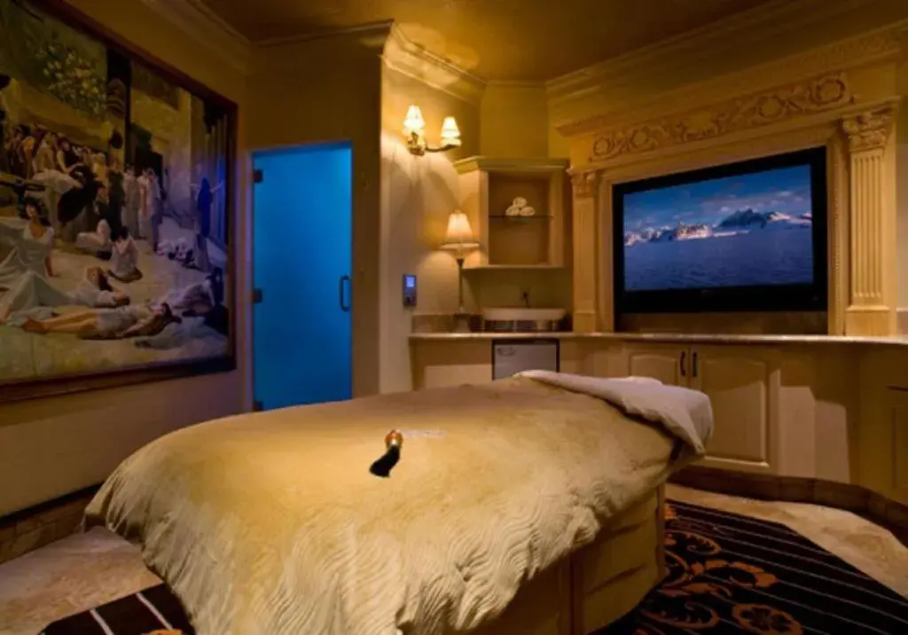 Bed in Peppermill Resort Spa Casino Bed in Peppermill Resort Spa Casino