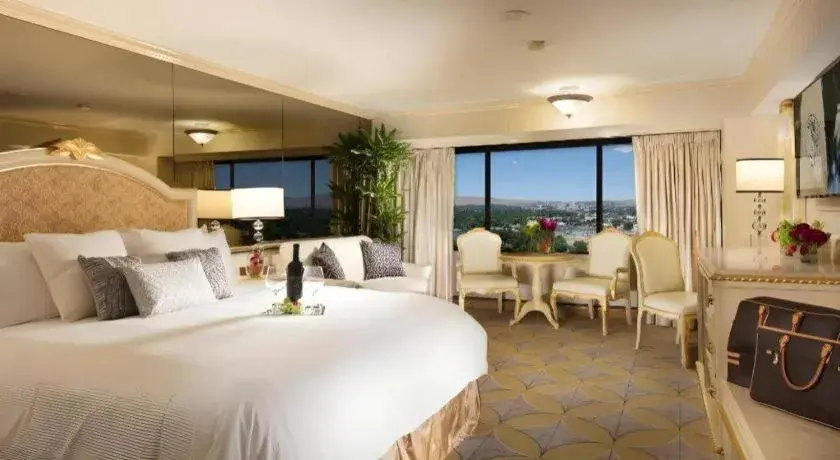 Bed in Peppermill Resort Spa Casino Bed in Peppermill Resort Spa Casino