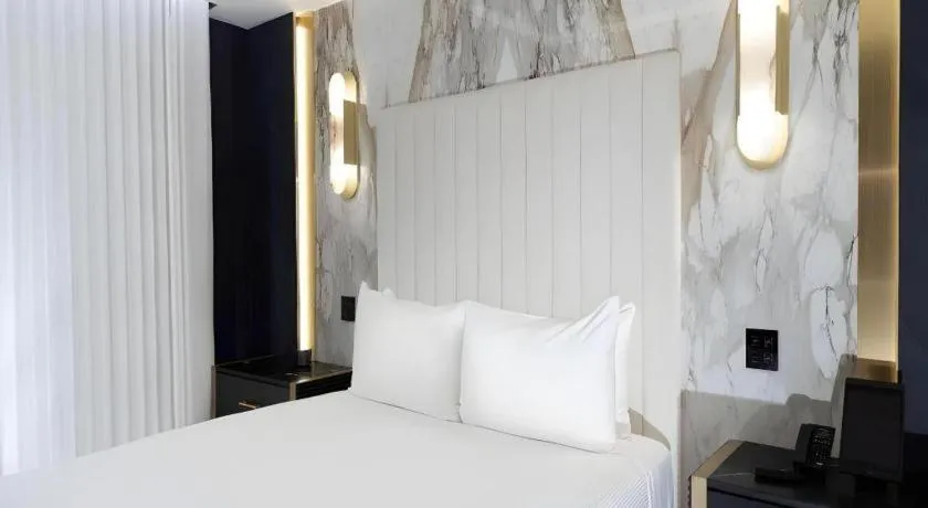 Bed in Peppermill Resort Spa Casino