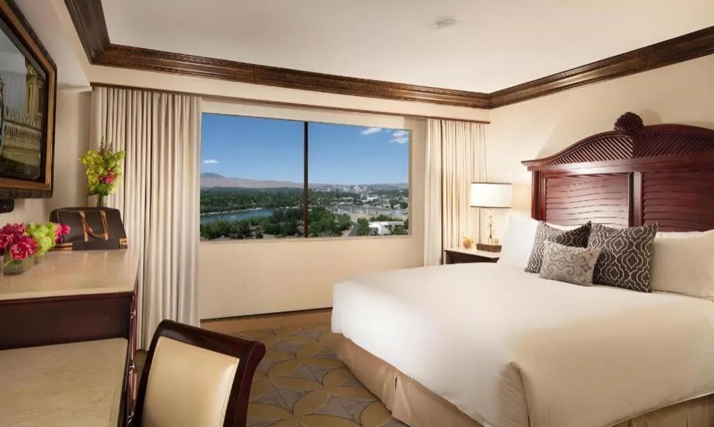 Bed in Peppermill Resort Spa Casino