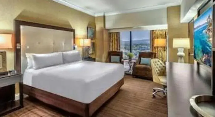 Bed in Atlantis Casino Resort Spa Bed in Atlantis Casino Resort Spa