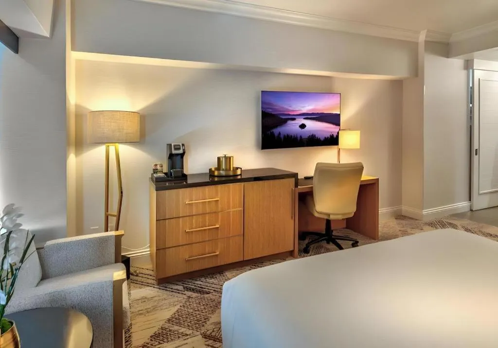 Bed in Atlantis Casino Resort Spa