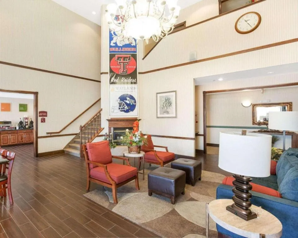 Comfort Suites Plainview