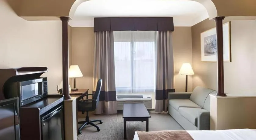 Bed in Comfort Suites